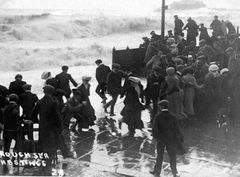 Rough-Sea-at-White-Rock-Parade-1910.